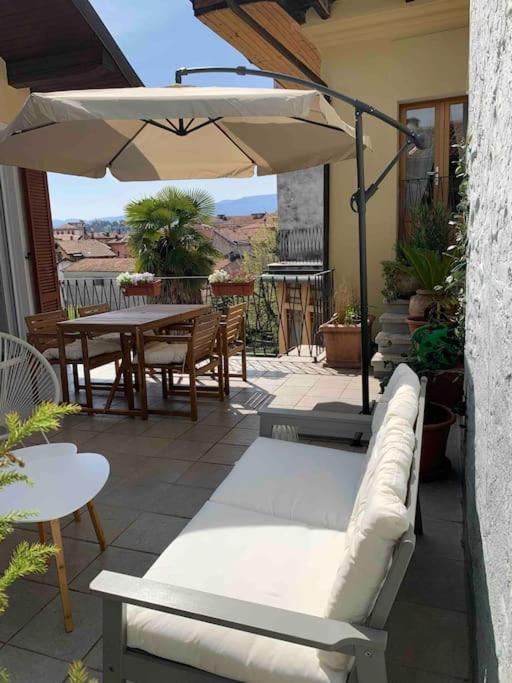 La Dolce Vita Apartment Интра Екстериор снимка