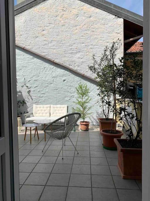 La Dolce Vita Apartment Интра Екстериор снимка