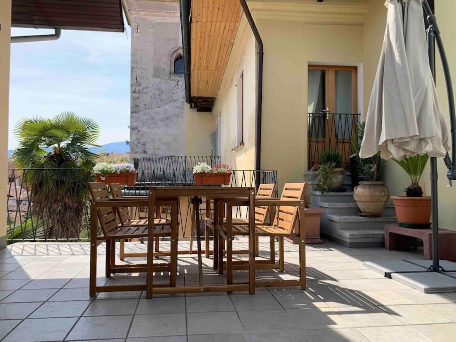 La Dolce Vita Apartment Интра Екстериор снимка