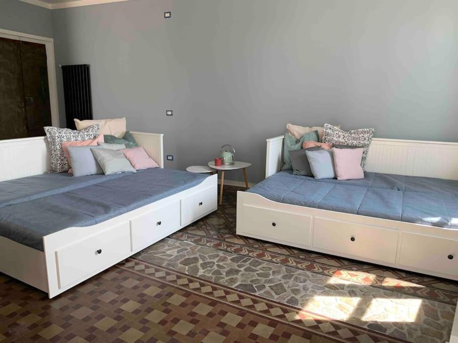 La Dolce Vita Apartment Интра Екстериор снимка