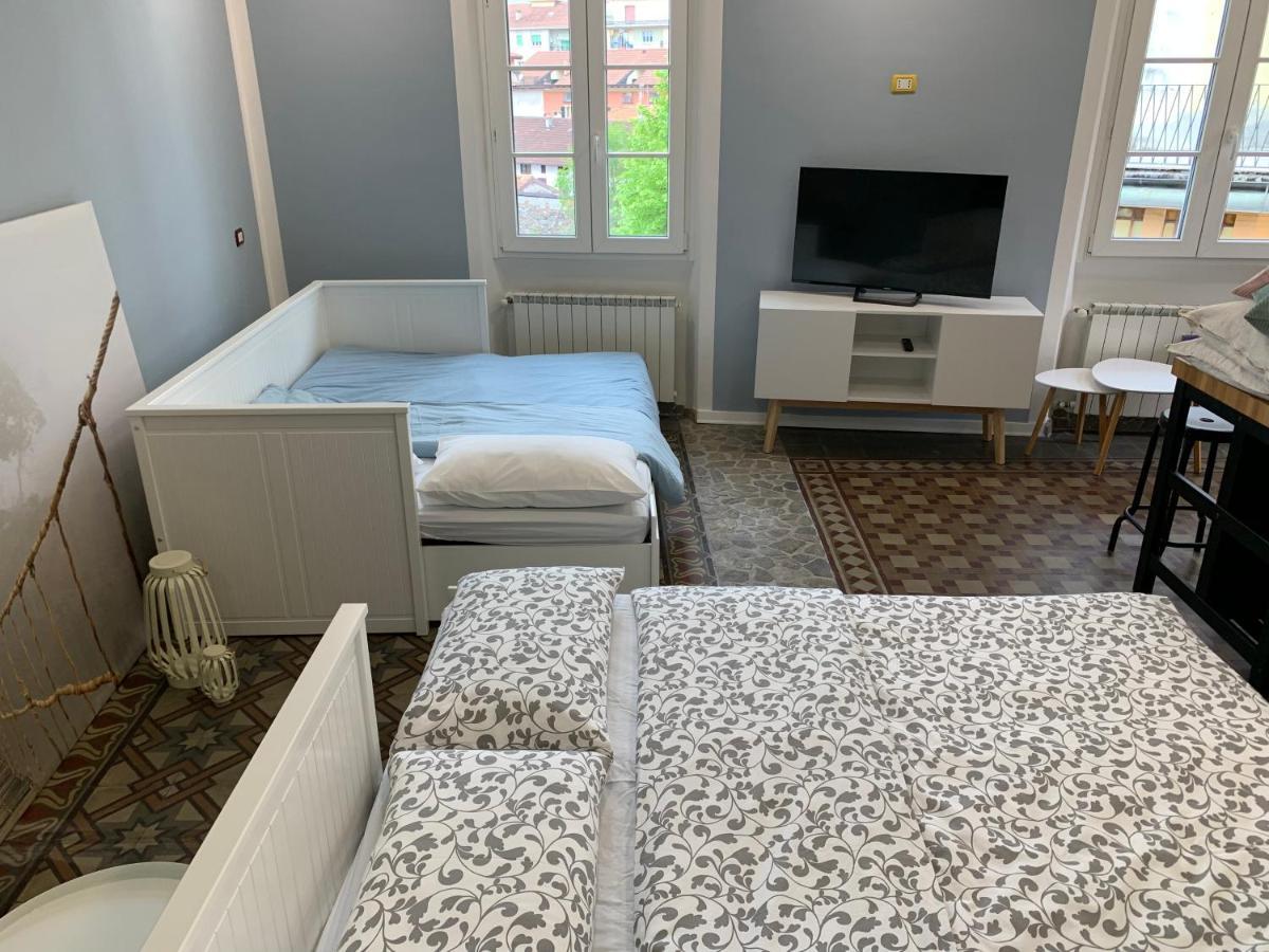 La Dolce Vita Apartment Интра Екстериор снимка