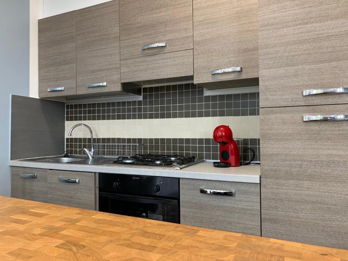 La Dolce Vita Apartment Интра Екстериор снимка
